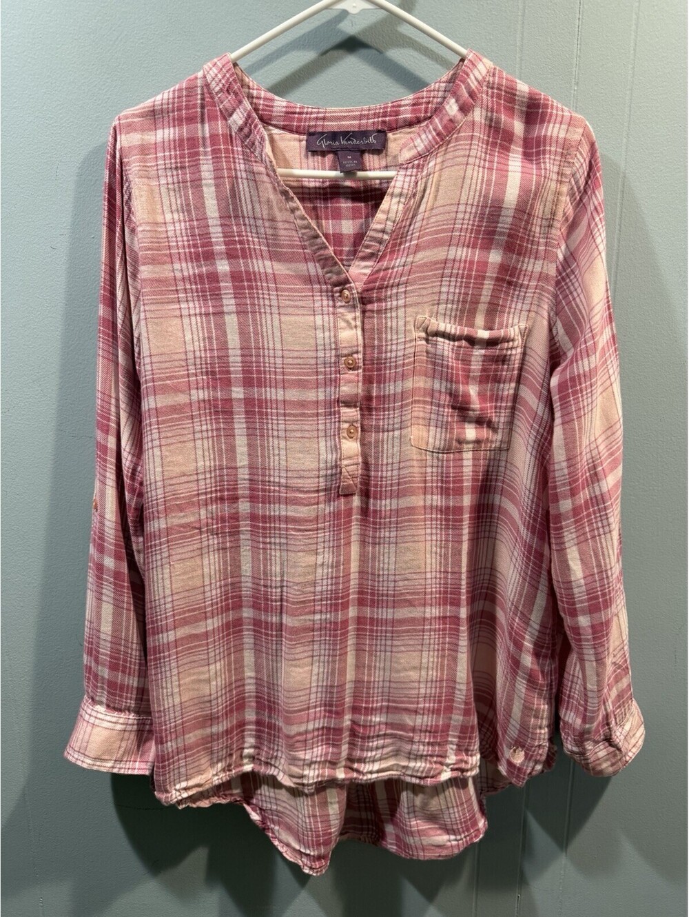 Womens Gloria Vanderbilt Shirt Size Medium Plaid Pink Pullover